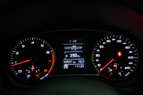 Audi A1 Sportback 1.4 TFSI Pro Line PANO NAVI BLUET STOELVW PDC ECC '18