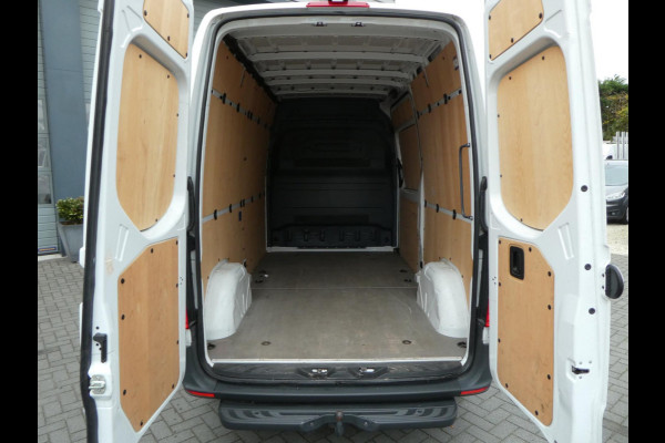 Mercedes-Benz Sprinter 215 CDI L2H2 airco, navigatie ,trekhaak ,3 zits