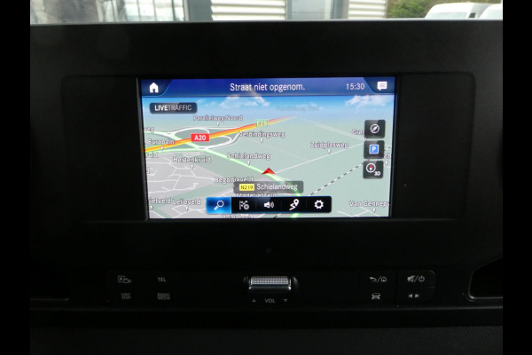 Mercedes-Benz Sprinter 215 CDI L2H2 airco, navigatie ,trekhaak ,3 zits