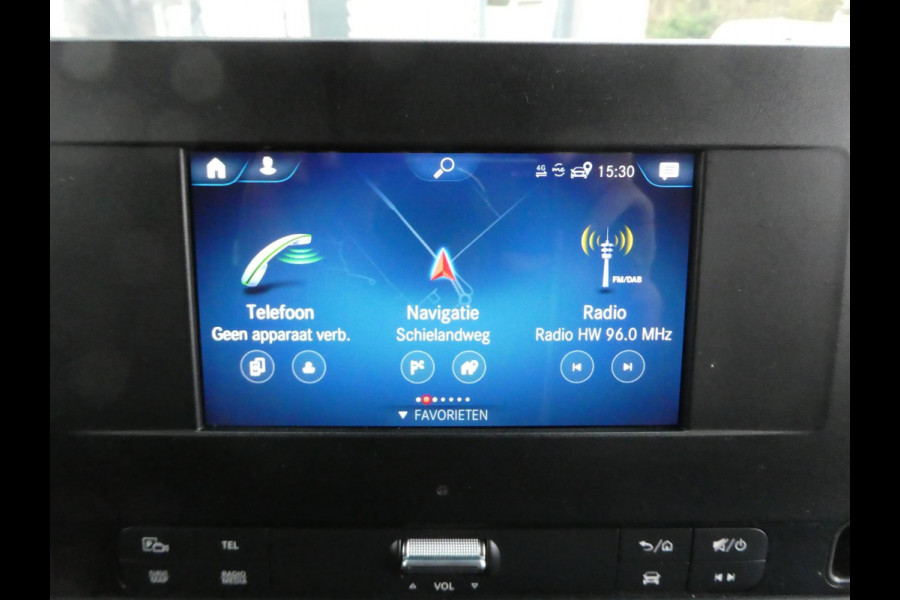 Mercedes-Benz Sprinter 215 CDI L2H2 airco, navigatie ,trekhaak ,3 zits