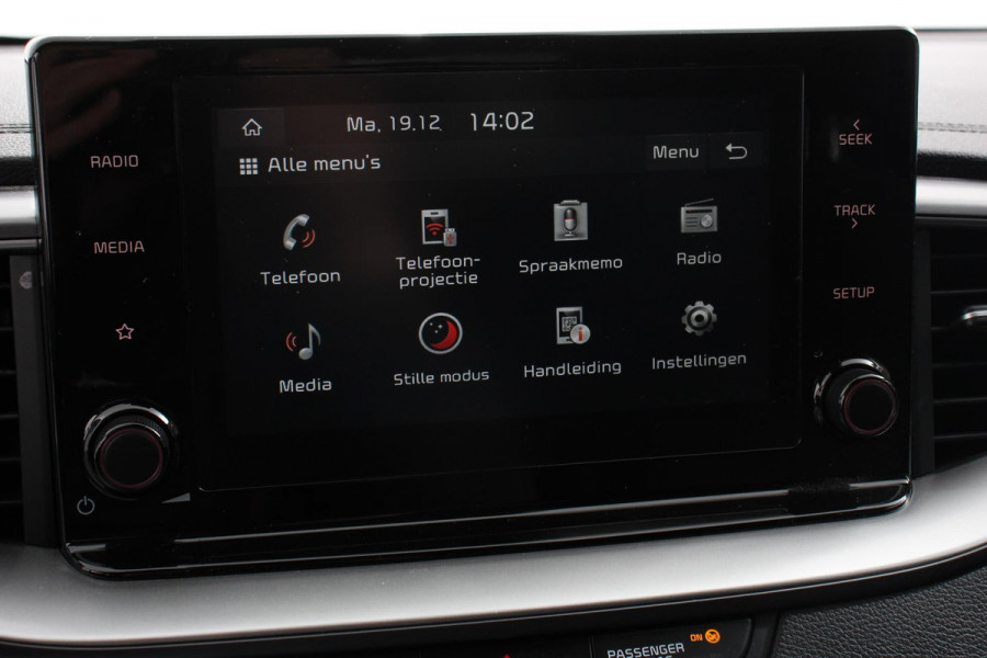 Kia Ceed Sportswagon 1.0 T-GDi Prestige | Navigatie | Apple Carplay / Android Auto | Climate Control | Cruise Control | Camera | Dab | Lichtmetalen Velgen | Lane Assist | Privacy Glass |