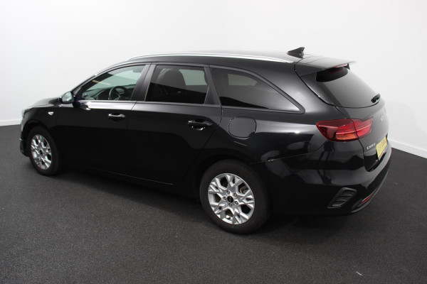 Kia Ceed Sportswagon 1.0 T-GDi Prestige | Navigatie | Apple Carplay / Android Auto | Climate Control | Cruise Control | Camera | Dab | Lichtmetalen Velgen | Lane Assist | Privacy Glass |