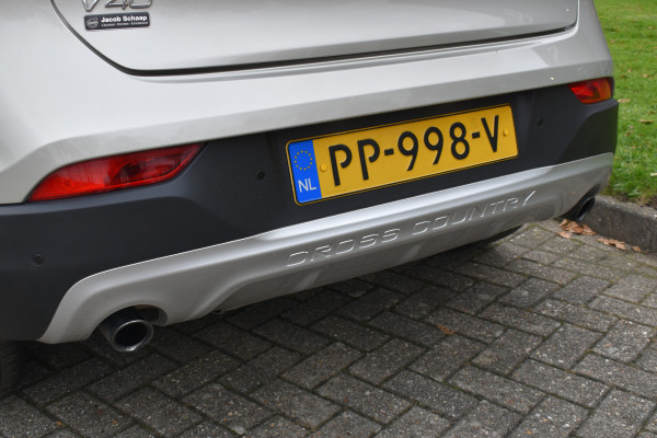 Volvo V40 Cross Country T3 153PK Automaat Nordic+ | Standkachel | Stoelverwarming | 17"LMV | LED