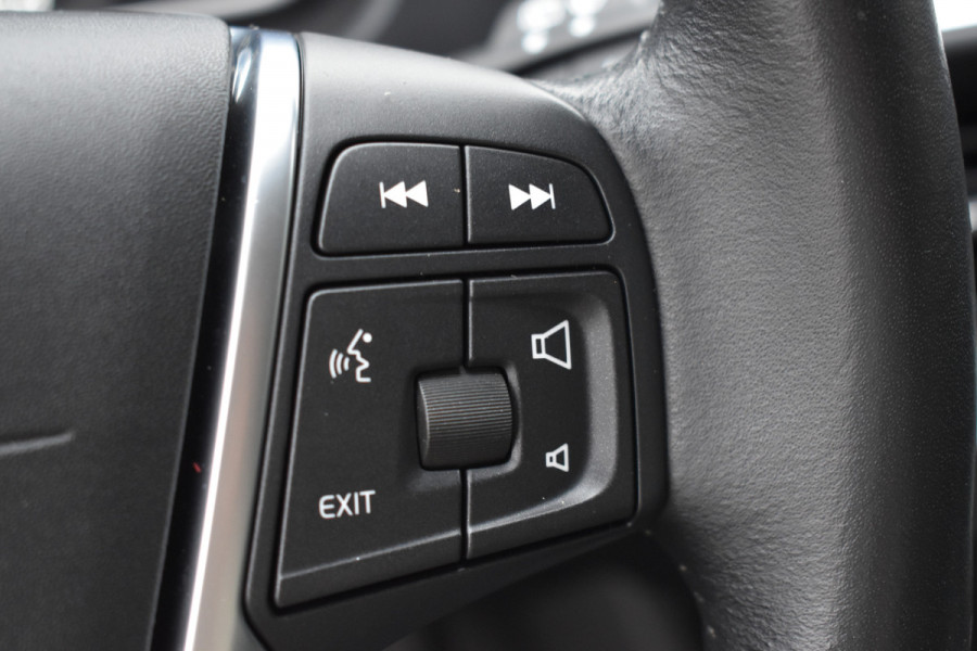 Volvo V40 Cross Country T3 153PK Automaat Nordic+ | Standkachel | Stoelverwarming | 17"LMV | LED