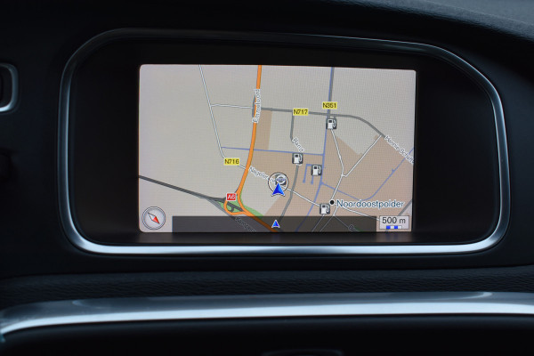 Volvo V40 Cross Country T3 153PK Automaat Nordic+ | Standkachel | Stoelverwarming | 17"LMV | LED