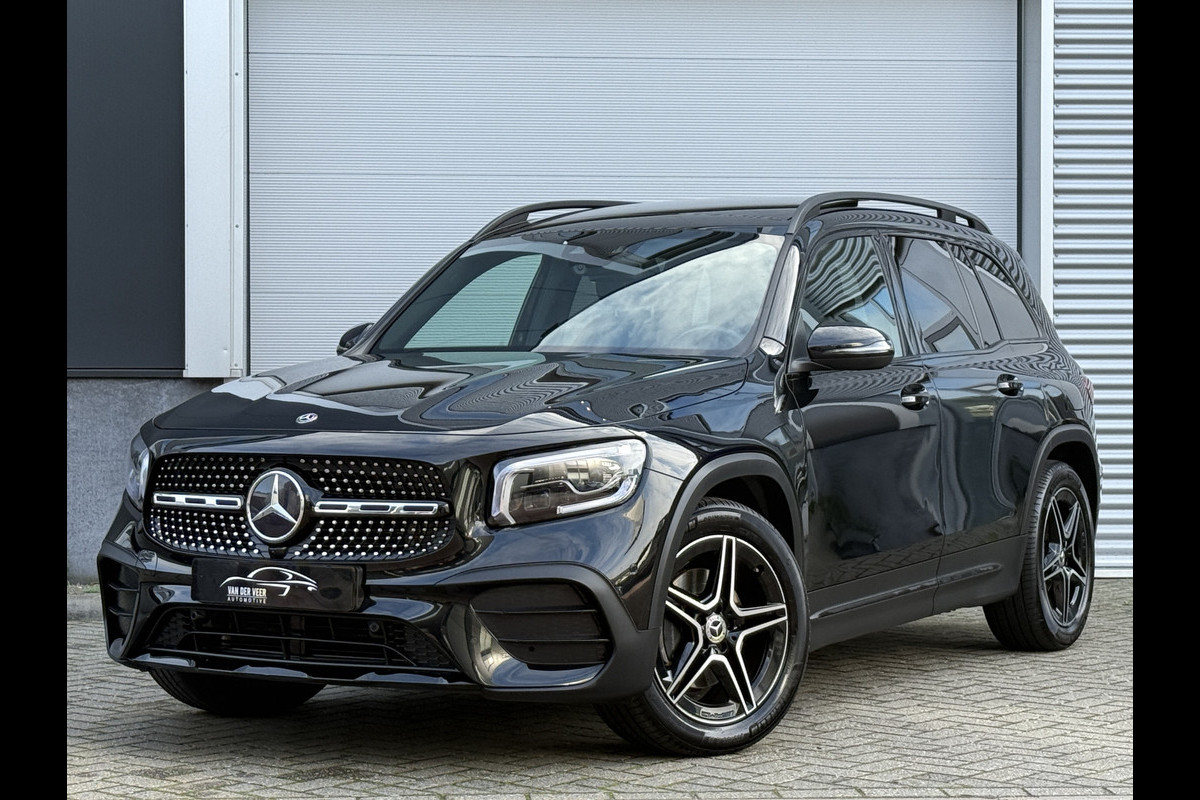 Mercedes-Benz Glb 180 Business Solution AMG | Panoramadak | Multibeam | Memorystoelen