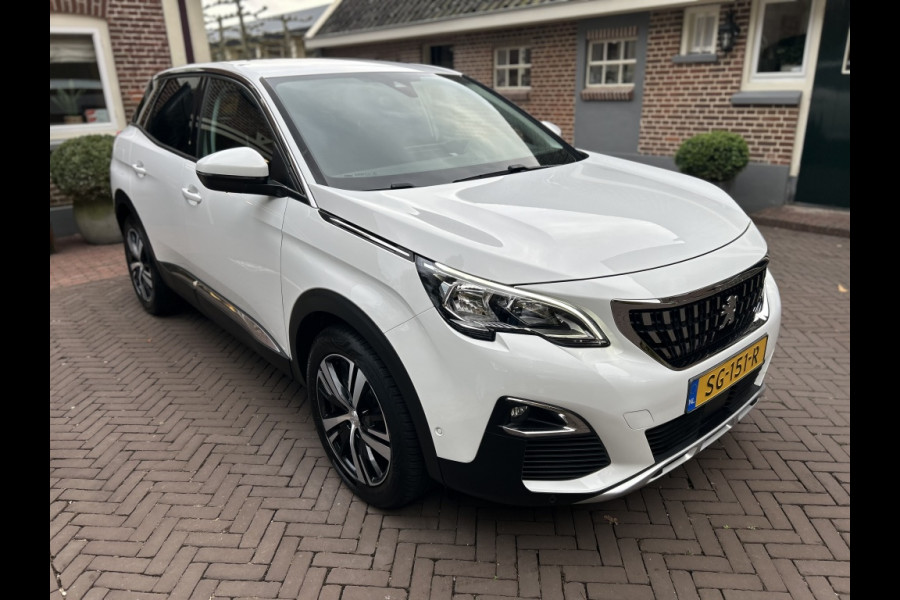Peugeot 3008 1.2 130pk Automaat Allure Navi, Carplay, Trekhaak, Camera