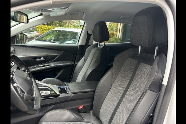 Peugeot 3008 1.2 130pk Automaat Allure Navi, Carplay, Trekhaak, Camera