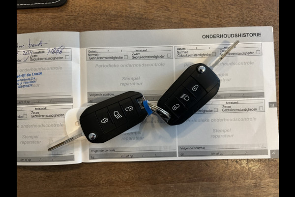 Peugeot 3008 1.2 130pk Automaat Allure Navi, Carplay, Trekhaak, Camera