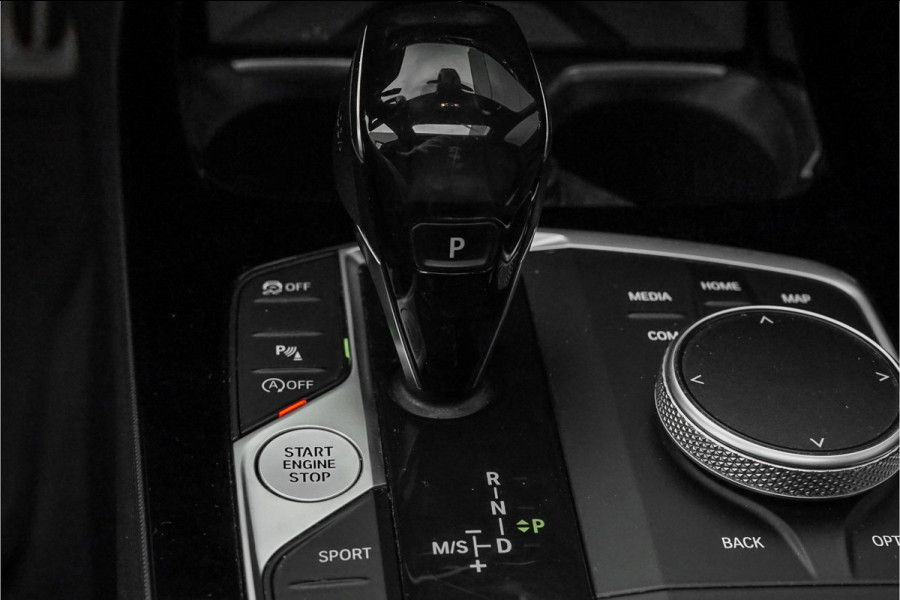 BMW 2 Serie Gran Coupé 218i M-Sport Automaat Pano HUD HiFi 19"