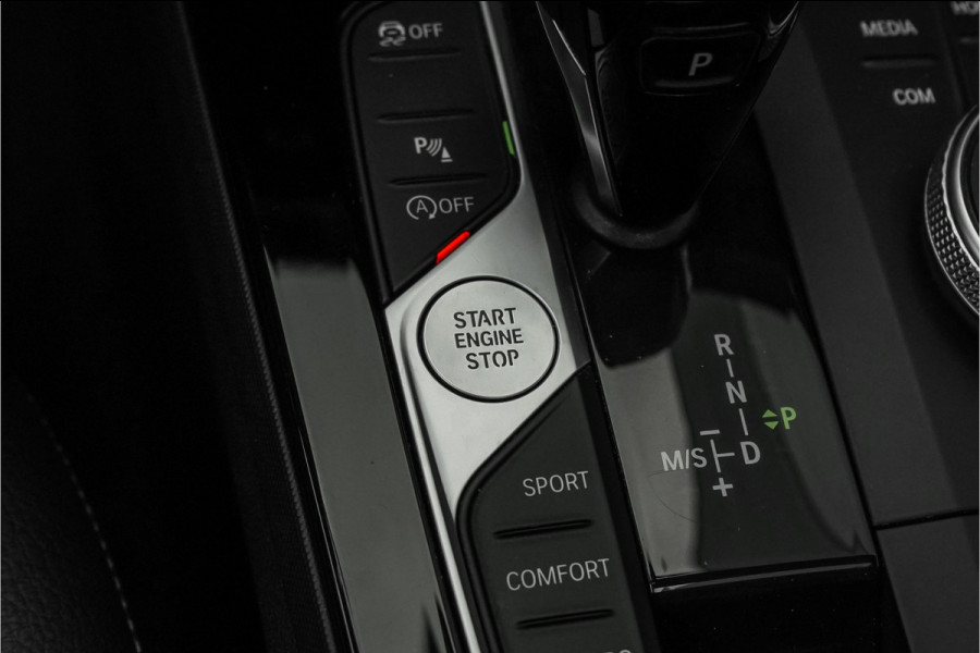 BMW 2 Serie Gran Coupé 218i M-Sport Automaat Pano HUD HiFi 19"