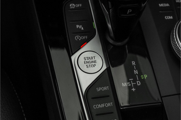 BMW 2 Serie Gran Coupé 218i M-Sport Automaat Pano HUD HiFi 19"