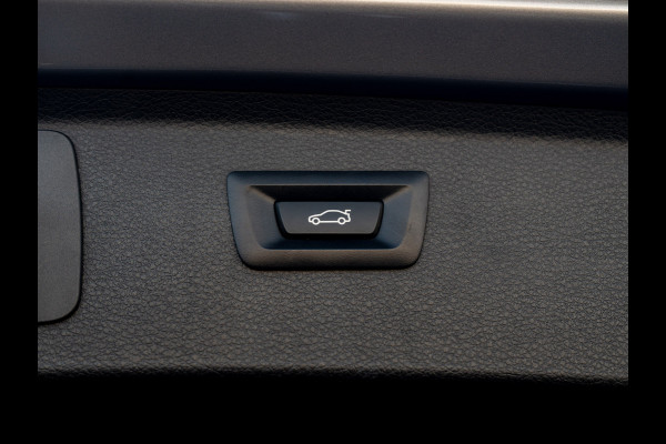 BMW 2 Serie Active Tourer 218i Business Edition Plus | Panodak | Head Up | Trekhaak | Camera | Prijs Rijklaar!!