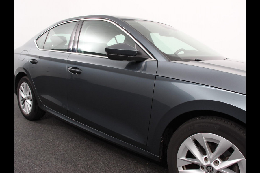 Škoda Octavia 1.0 e-TSI 110pk DSG Style Navigatie Apple Carplay/Android Auto Adaptive Cruise Control Camera Stoelverwarming