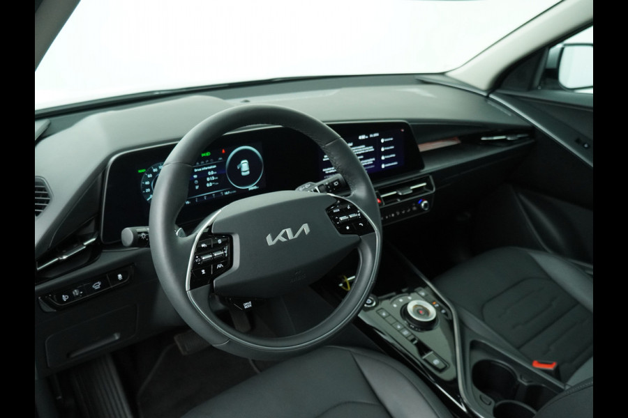 Kia Niro EV DynamicPlusLine 64.8 kWh Automaat - Climate Control - LED - Stoel/Stuurverwarming - Leder - Navigatie - Adaptief Cruise Control - Fabrieksgarantie Tot 2031