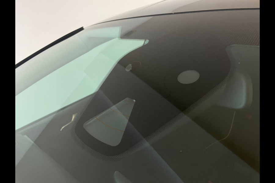 Ford Fiesta 1.1 Trend AIRCO NAVI CRUISE BT CAMERA MULTI STUUR ELEK RAMEN CENT VERG SPARCO NIEUWSTAAT