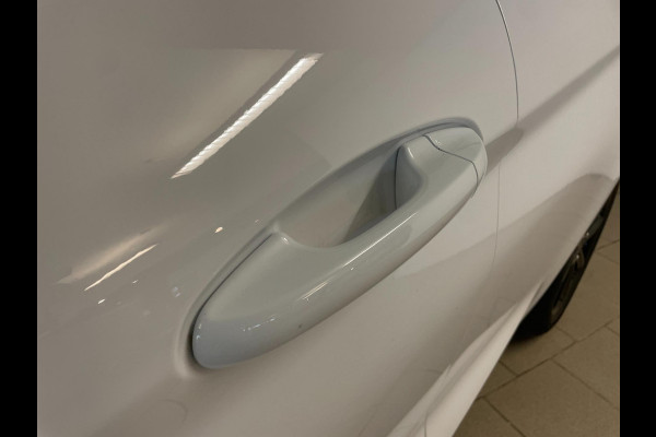 Ford Fiesta 1.1 Trend AIRCO NAVI CRUISE BT CAMERA MULTI STUUR ELEK RAMEN CENT VERG SPARCO NIEUWSTAAT