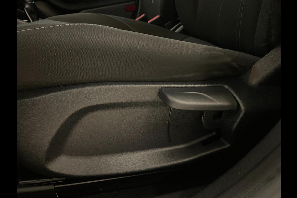 Ford Fiesta 1.1 Trend AIRCO NAVI CRUISE BT CAMERA MULTI STUUR ELEK RAMEN CENT VERG SPARCO NIEUWSTAAT