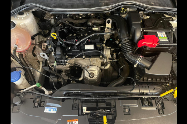 Ford Fiesta 1.1 Trend AIRCO NAVI CRUISE BT CAMERA MULTI STUUR ELEK RAMEN CENT VERG SPARCO NIEUWSTAAT