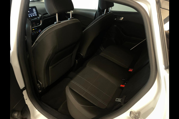 Ford Fiesta 1.1 Trend AIRCO NAVI CRUISE BT CAMERA MULTI STUUR ELEK RAMEN CENT VERG SPARCO NIEUWSTAAT