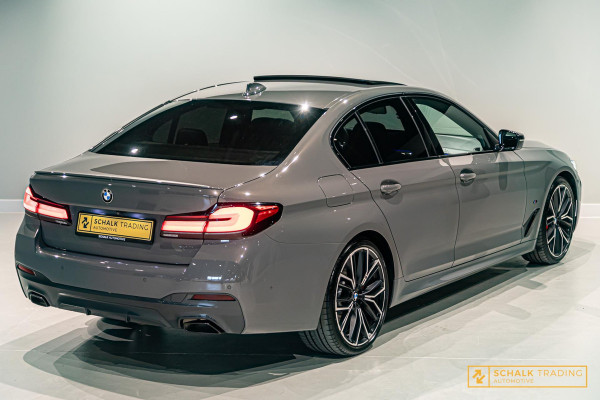 BMW 5 Serie 520i|M-sport|NAP|HUD|H&K|Cam|Pano|Dealer ond|Trekhaak