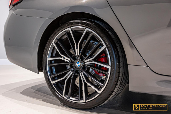 BMW 5 Serie 520i|M-sport|NAP|HUD|H&K|Cam|Pano|Dealer ond|Trekhaak