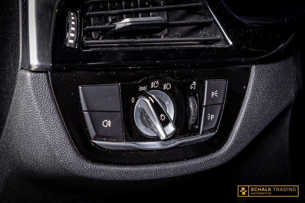 BMW 5 Serie 520i|M-sport|NAP|HUD|H&K|Cam|Pano|Dealer ond|Trekhaak