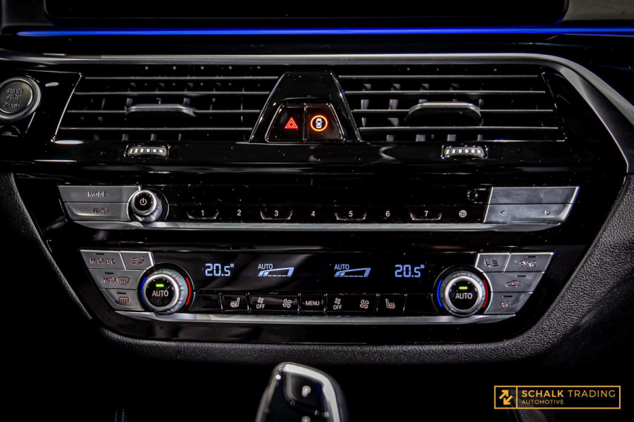 BMW 5 Serie 520i|M-sport|NAP|HUD|H&K|Cam|Pano|Dealer ond|Trekhaak