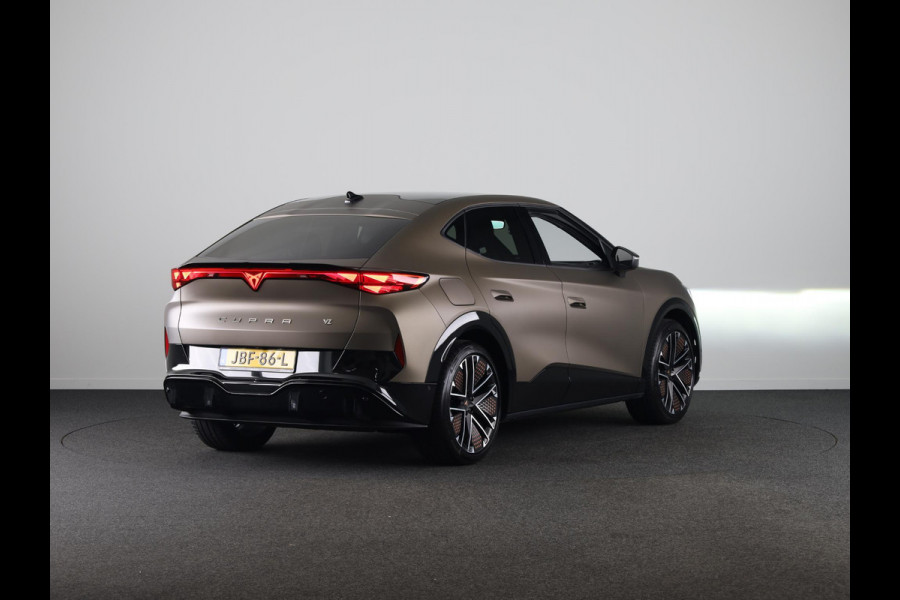 CUPRA Tavascan VZ Extreme 82 kWh 340PK 4x4 | Matte lak | Sennheiser | Panoramadak | 21 inch | Head-Up Display | Lederen bekleding met stoelverwarming & ventilatie | Bucket Seats |