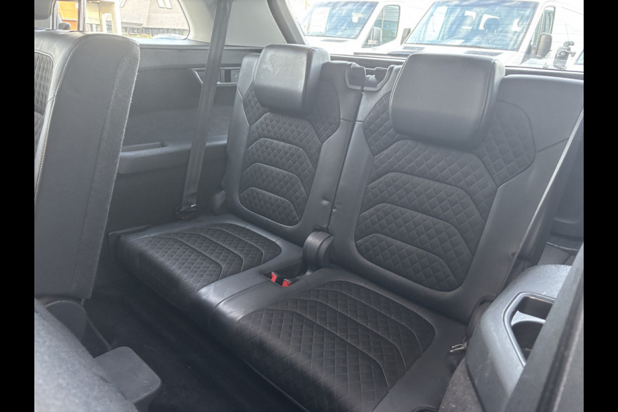 Škoda Kodiaq 1.5 TSI Business Edition 7persoons | Trekhaak | Stoelverwarming | Parkeer Camera | Cruise