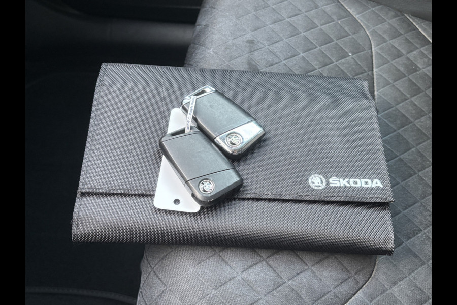 Škoda Kodiaq 1.5 TSI Business Edition 7persoons | Trekhaak | Stoelverwarming | Parkeer Camera | Cruise