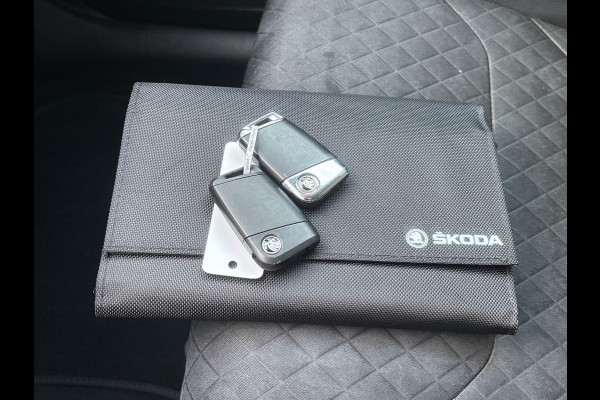 Škoda Kodiaq 1.5 TSI Business Edition 7persoons | Trekhaak | Stoelverwarming | Parkeer Camera | Cruise