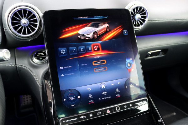 Mercedes-Benz SL-Klasse Roadster AMG 43 Premium Aut9 | 381pk | Performance-stoelen | Burmester | Stoelventilatie | Airscarf | Verwarmd Stuurwiel | Digital Light | Surround Camera | HUD | Contourstoelen |