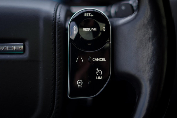 Land Rover Range Rover P400e / Pano / Stoelklima / Carpathian Grey / Carplay