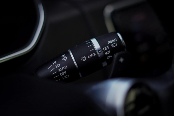 Land Rover Range Rover P400e / Pano / Stoelklima / Carpathian Grey / Carplay