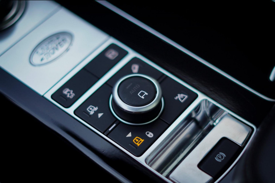 Land Rover Range Rover P400e / Pano / Stoelklima / Carpathian Grey / Carplay