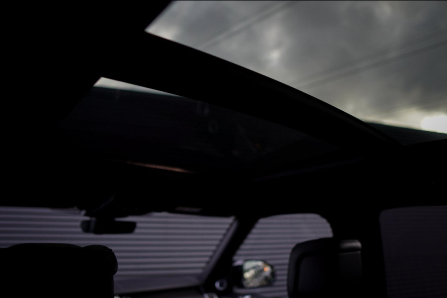 Land Rover Range Rover P400e / Pano / Stoelklima / Carpathian Grey / Carplay