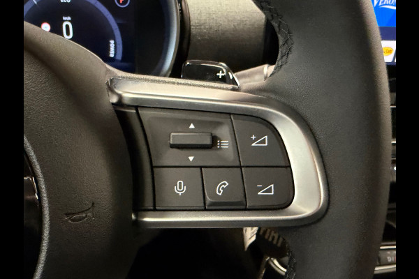 Fiat 600 1.2 HYBRID URBAN AUT. APPLE CARPLAY PARKEERSENSOREN CRUISE CONTROL AIRCO VERWARMDE VOORRUIT