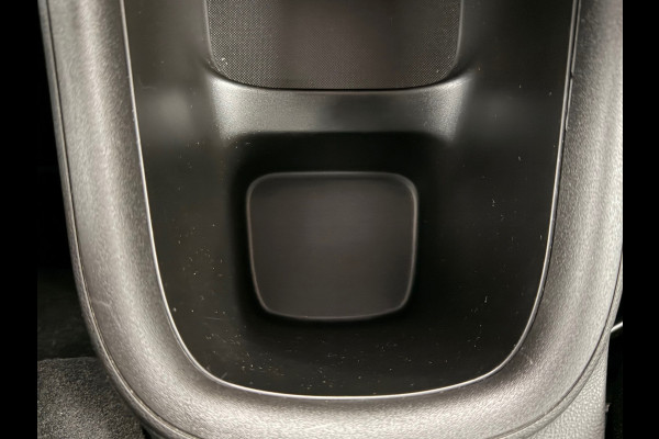 Fiat 600 1.2 HYBRID URBAN AUT. APPLE CARPLAY PARKEERSENSOREN CRUISE CONTROL AIRCO VERWARMDE VOORRUIT