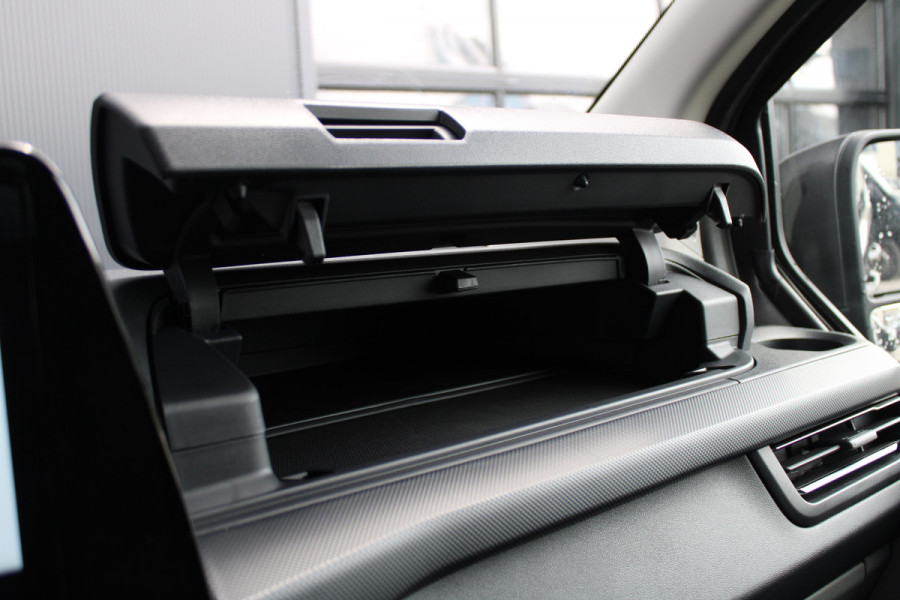 Ford Transit Custom 320 2.5 PHEV L2H1 Limited 232pk 8 Zits - 2x Schuif - Adaptive Cruise - Klimaat achterin - Keyless - Stoel/Stuurverwarming - Excl