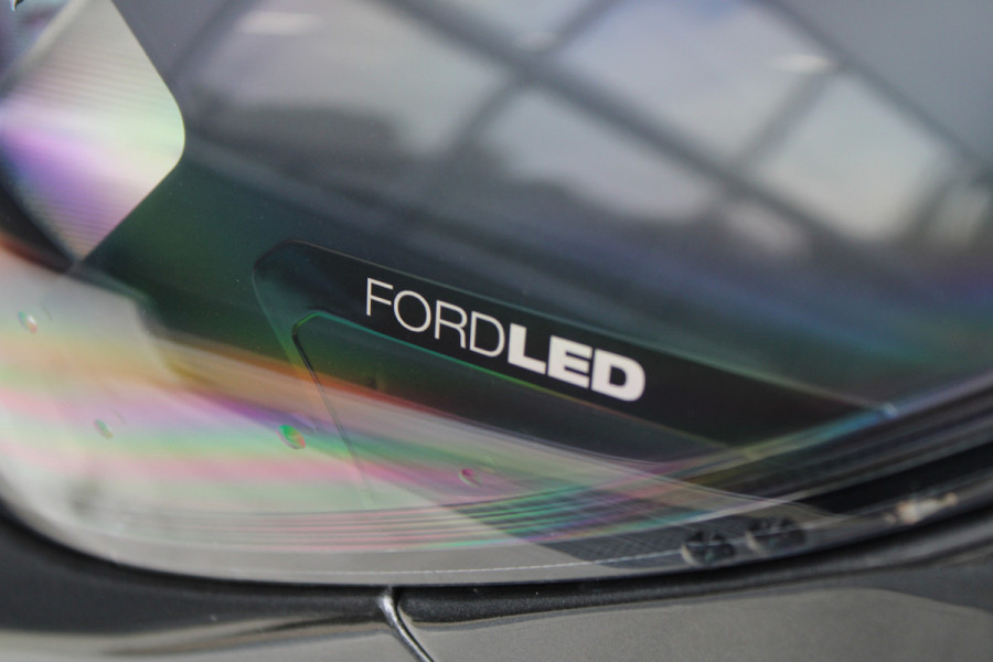 Ford Transit Custom 320 2.5 PHEV L2H1 Limited 232pk 8 Zits - 2x Schuif - Adaptive Cruise - Klimaat achterin - Keyless - Stoel/Stuurverwarming - Excl