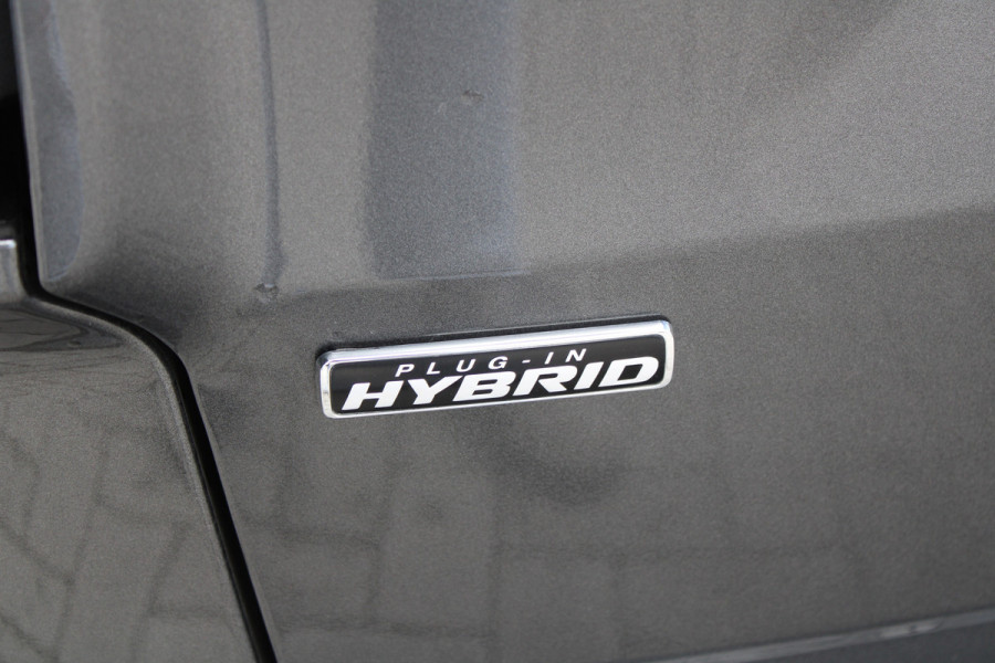 Ford Transit Custom 320 2.5 PHEV L2H1 Limited 232pk 8 Zits - 2x Schuif - Adaptive Cruise - Klimaat achterin - Keyless - Stoel/Stuurverwarming - Excl