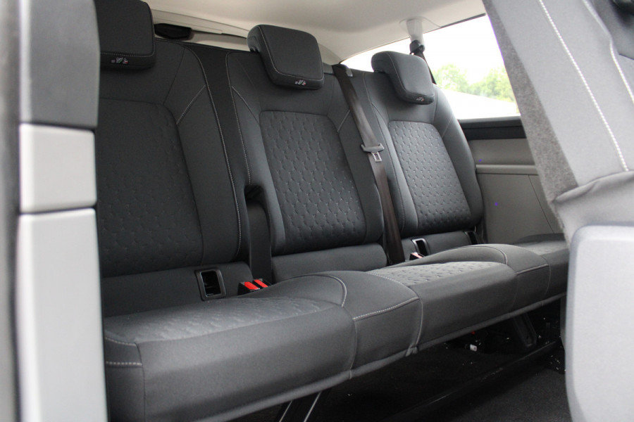 Ford Transit Custom 320 2.5 PHEV L2H1 Limited 232pk 8 Zits - 2x Schuif - Adaptive Cruise - Klimaat achterin - Keyless - Stoel/Stuurverwarming - Excl