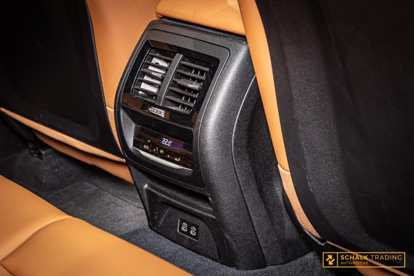 BMW X3 XDrive30e High Executive|Trekhaak|Pano|Cam|Leder|1eig