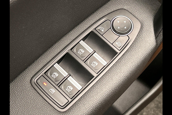 Renault Captur 1.3 Mild Hybrid 140 SL Trekhaak Camera Navigatie