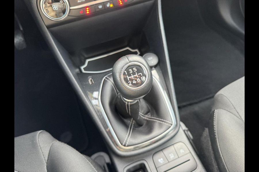 Ford Fiesta 1.0 EcoBoost Active X 95pk 18 inch velgen | Stoelverwarming | Cruise control | Parkeersensoren | Vooruitverwarming