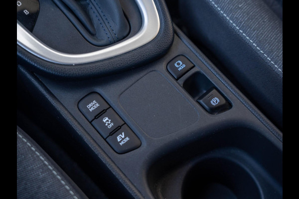 Toyota Yaris 1.5 Hybrid Active / Camera / Carplay / Active Cruise / NL-Auto