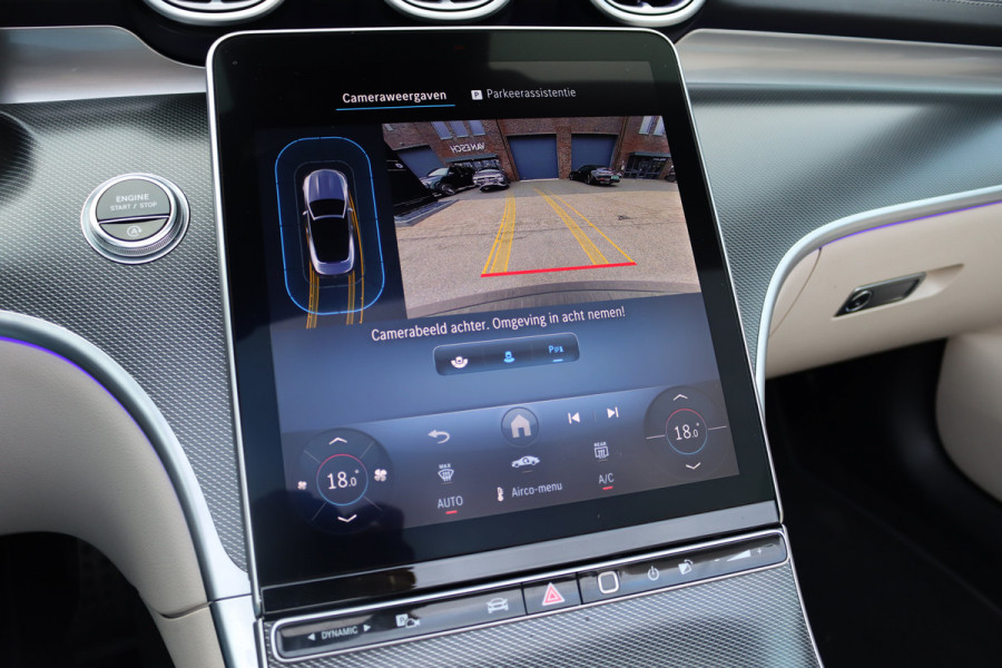 Mercedes-Benz CLE Cabriolet 200 AMG Line Aut9 | Memory | Distronic | Burmester | Airscarf | Verwarmd Stuurwiel | Leder | Camera | Keyless Go |