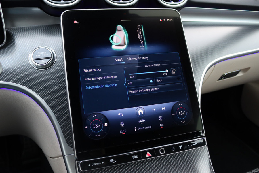 Mercedes-Benz CLE Cabriolet 200 AMG Line Aut9 | Memory | Distronic | Burmester | Airscarf | Verwarmd Stuurwiel | Leder | Camera | Keyless Go |