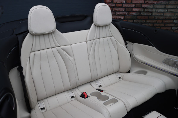 Mercedes-Benz CLE Cabriolet 200 AMG Line Aut9 | Memory | Distronic | Burmester | Airscarf | Verwarmd Stuurwiel | Leder | Camera | Keyless Go |